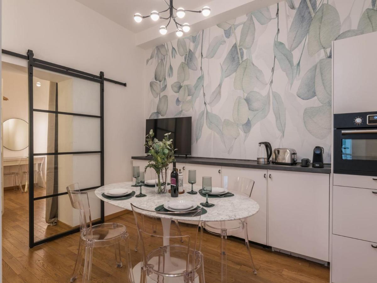 The Best Rent - Cozy Two-Bedroom Apartment In Via Dei Condotti Рим Экстерьер фото