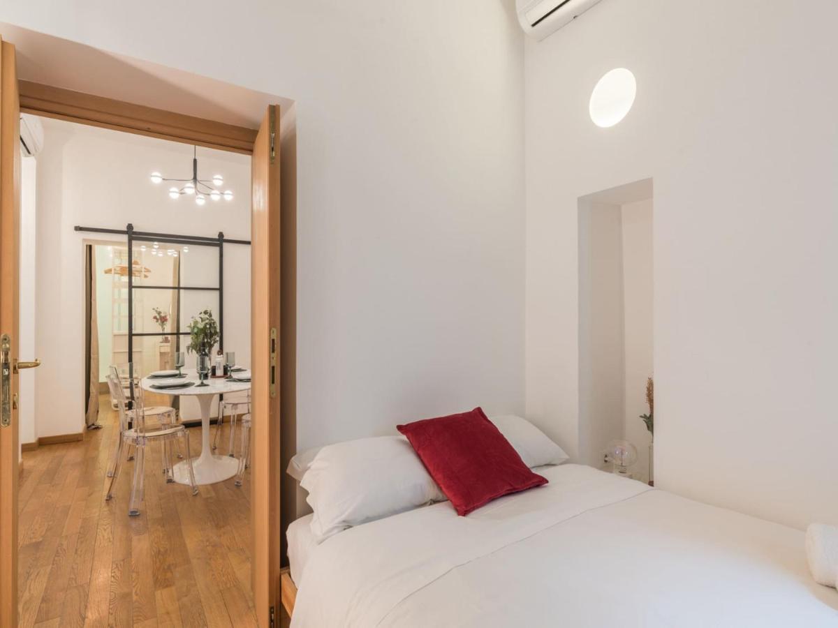 The Best Rent - Cozy Two-Bedroom Apartment In Via Dei Condotti Рим Экстерьер фото